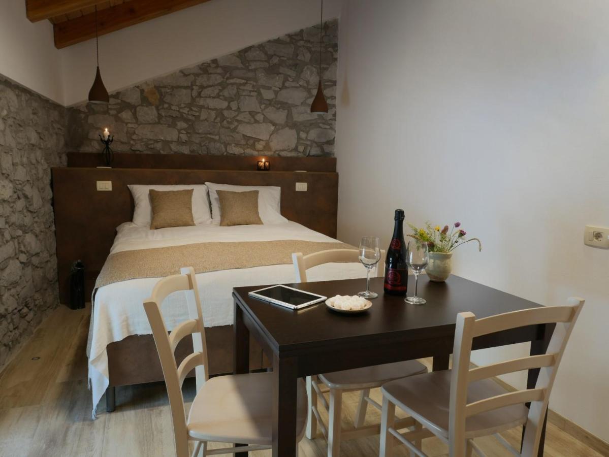 Apartmaji In Sobe Odlicna Hisa Štanjel 외부 사진